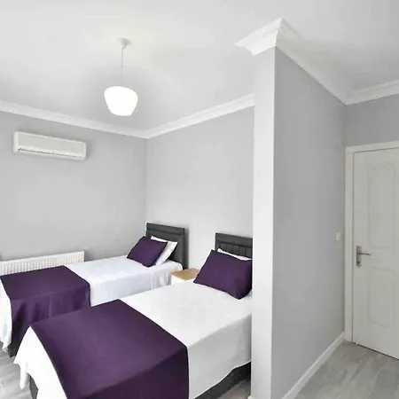 A Quiet, Peaceful Βίλα *